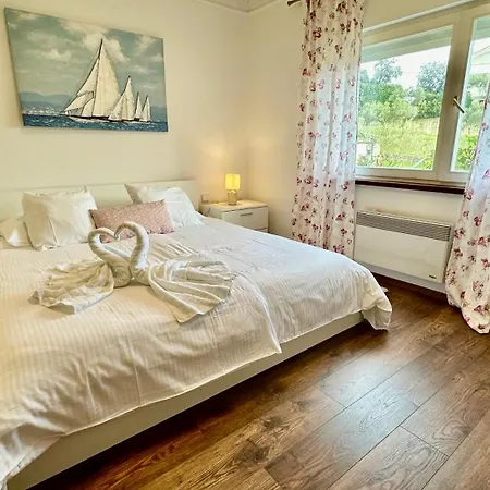 House Tommy Апартаменты Раб